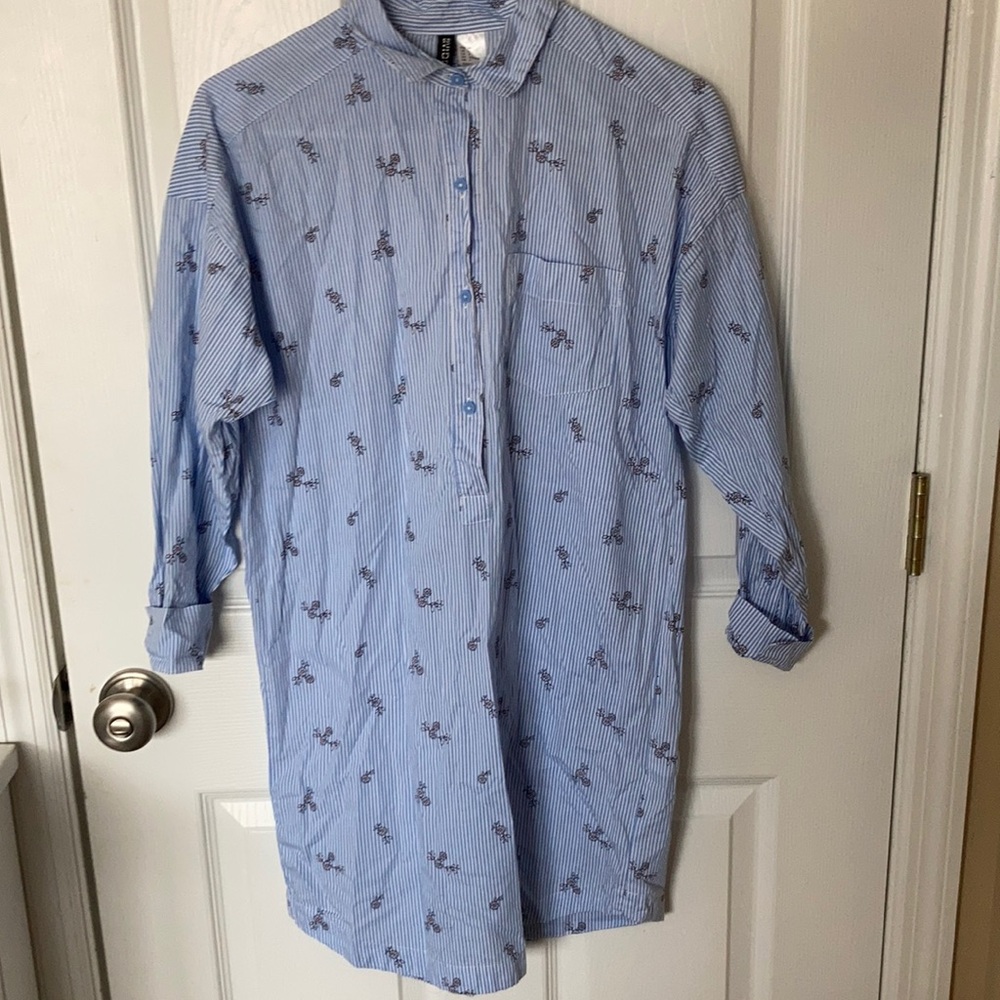 Light blue white striped patterned dress